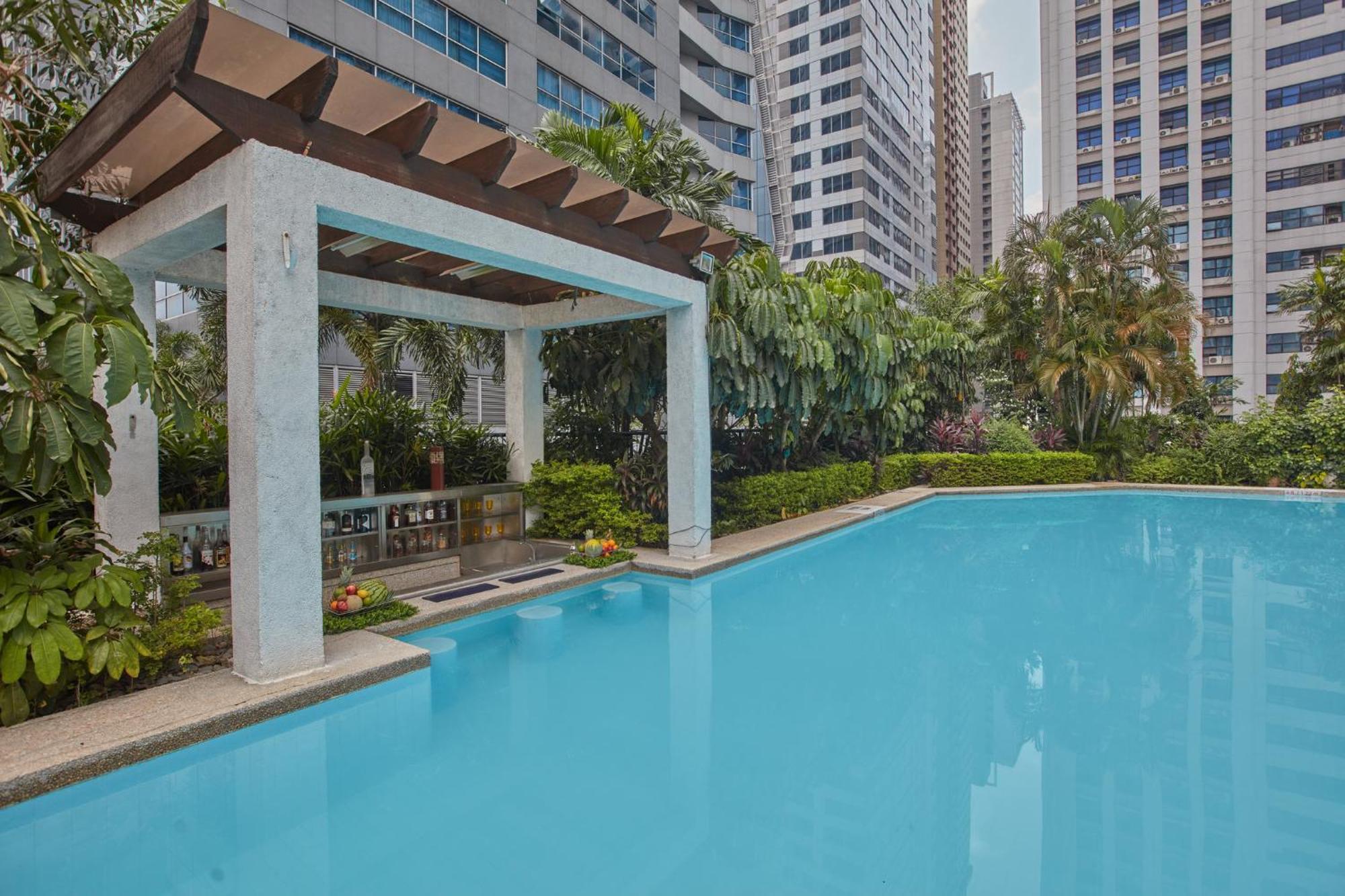 Holiday Inn & Suites Manila Galleria By Ihg Pasig City Exterior foto